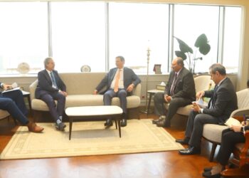 وزير الزراعة يستقبل المستشار الزراعي الهولندي لبحث سبل تعزيز التعاون المشترك