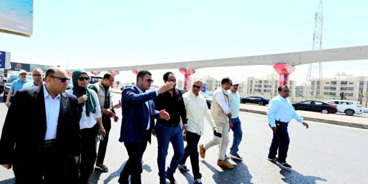 في مستهل جولته اليوم: وزير الإسكان يتفقد الأعمال الجاري تنفيذها لتطوير محور 26 يوليو نطاق مدينتي 6 أكتوبر والشيخ زايد