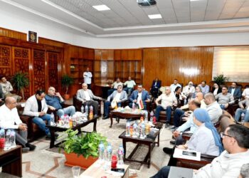 أصدر حزمة من التوجيهات: وزير الإسكان يعقد اجتماعا بمقر جهاز «مدينة 6 أكتوبر » لمتابعة سير العمل 