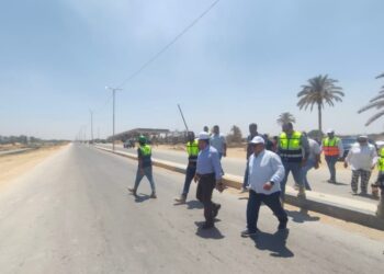 وزير الإسكان يتابع مشروع إنشاء القوس الغربى لمحور اللواء عمر سليمان بمحافظة الإسكندرية