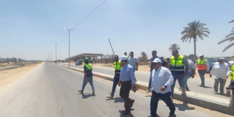 وزير الإسكان يتابع مشروع إنشاء القوس الغربى لمحور اللواء عمر سليمان بمحافظة الإسكندرية