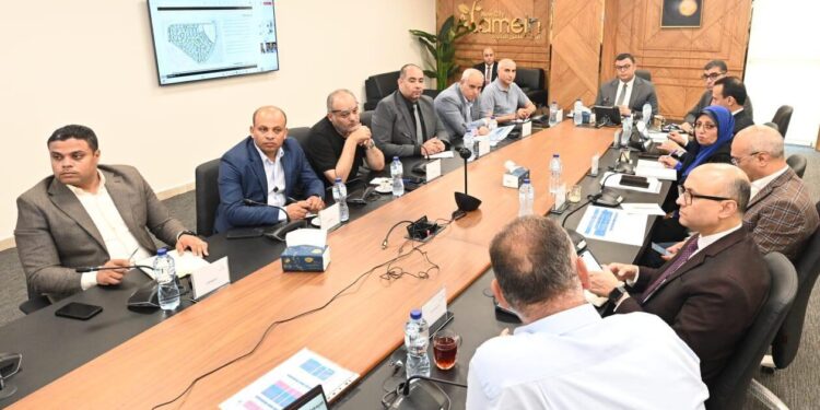 وزير الإسكان يواصل متابعة موقف مبيعات وتسويق المشروعات بالمدن الجديدة ويعقد اجتماعًا مع مسئولي شركة «فاوندرز للتطوير العقاري»