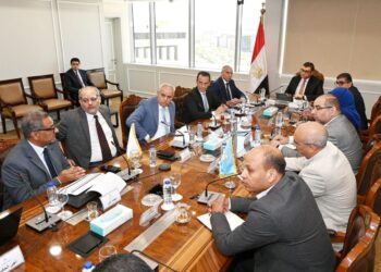 وزير الإسكان يعقد اجتماعًا مع مسئولي شركة «توريك للتطوير العقاري» لمتابعة مشروعات الشراكة والمبيعات والتسويق
