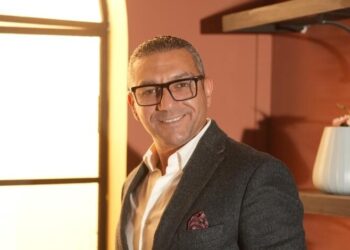 ساهر مجدي رئيس القطاع التجارى بشركة رويال: السوق العقاري يظهر مؤشرات إيجابية الربع الحالى .. و«مونارك» يجسد تجربه استثمار مثالية بشرق القاهرة