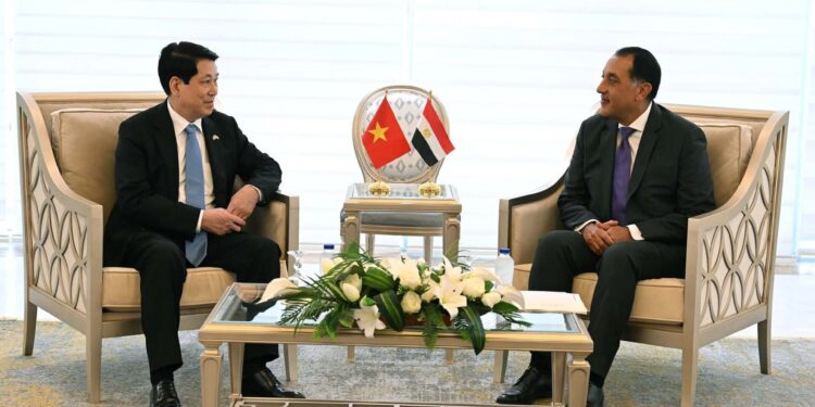 رئيس الوزراء يستقبل رئيس جمهورية فيتنام الاشتراكية والوفد المرافق بالعاصمة الإدارية الجديدة