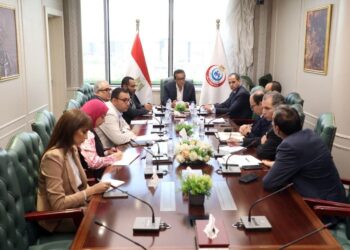 نائب رئيس مجلس الوزراء وزير الصحة والسكان يعقد اجتماعًا لمتابعة توافر مخزون آمن من الأدوية بجميع المنشآت الطبية التابعة للوزارة