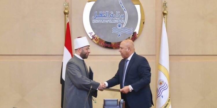 وزارتا النقل والأوقاف وقعتا بروتوكول تعاون لتعزيز الوعي الثقافي والديني لدى المواطنين بأخلاقيات استخدام الطرق