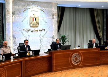 رئيس الوزراء يوجه الوزراء المعنيين بتكثيف الجهود لتنفيذ الوثائق التي تم توقيعها بين مصر والأردن وترجمتها إلى خطط وبرامج على الأرض سعياً لتوطيد أطر التعاون بين البلدين