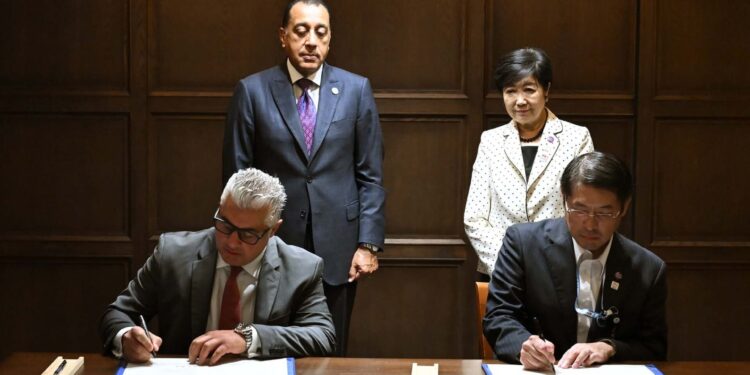 على هامش مشاركته في قمة «تيكاد 9» نيابة عن فخامة الرئيس: رئيس الوزراء يشهد توقيع مذكرة تفاهم للتعاون بين اقتصادية قناة السويس و حكومة طوكيو في مجال الهيدروجين الأخضر