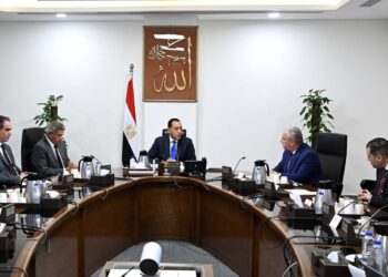 رئيس الوزراء يتابع تنفيذ توجيهات فخامة الرئيس بوضع خارطة طريق تطوير منظومة الإعلام المصري