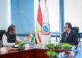نائب رئيس الوزراء للصحة يبحث مع السفير الهندي تعزيز التعاون في الرعاية الصحية والتكنولوجيا وإنتاج اللقاحات