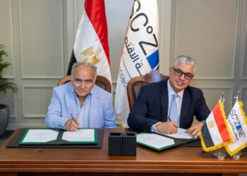 باستثمارات 4 ملايين دولار .. «اقتصادية قناة السويس» توقع مشروع «مارينيرو» للملابس الجاهزة بالقنطرة غرب