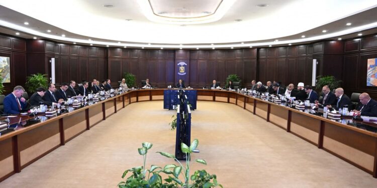 مجلس الوزراء يوافق على إجراءات وآليات حصول مُستأجري «الإيجار القديم» على وحدات سكنية