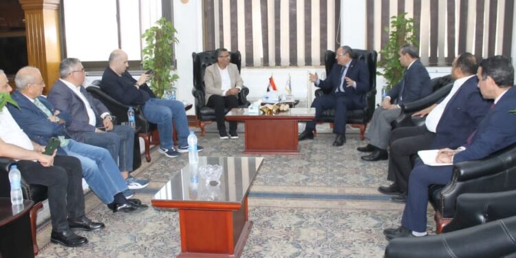 لتعزيز التعاون المشترك واستجابة لدعوة «فاروق».. وزير الزراعة اللبناني يواصل زياراته الميدانية للكيانات الزراعية الهامة