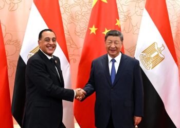 الرئيس الصيني يستقبل رئيس الوزراء بقصر الضيافة بمدينة «تيانجبن»