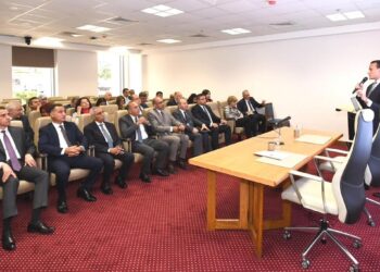 مساعد وزير الإسكان يلتقي عددا من سفراء مصر الجدد بالخارج لاستعراض جهود الوزارة في مجالات التنمية العمرانية