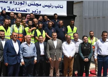 شركة «إيجي دينيم للنسيج» تشهد زيارة تفقدية من وزير الصناعة لمصنعها بالعاشر من رمضان