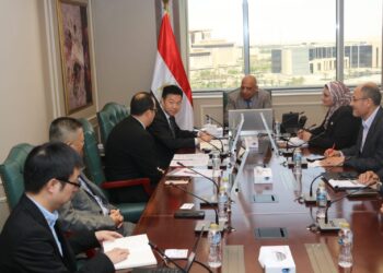 وزير الكهرباء يبحث مع شركة «انكورا الصينية» توطين صناعة المهمات الكهربائية لنهايات الكابلات ذات الجهد العالى والفائق