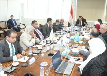 وزير الإسكان يتابع آخر مستجدات الإجراءات التنفيذية لتفعيل بعض الأحكام المتعلقة بقوانين إيجار الأماكن وإعادة تنظيم العلاقة بين المالك والمستأجر