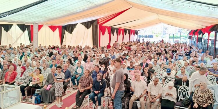 وزير الإسكان يعلن الانتهاء من إجراء القرعتين 17 و 18 للمواطنين الذين تم توفيق أوضاعهم بالعبور الجديدة