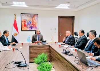 نائب وزير الإسكان يترأس اجتماع لجنة إعداد «مُقترح اللائحة التنفيذية لقانون تنظيم مرفق مياه الشرب والصرف الصحي»