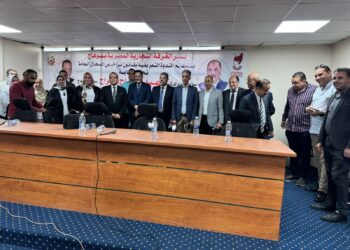 «غرفة تجارة سوهاج» تناقش تيسيرات تراخيص المحال التجارية
