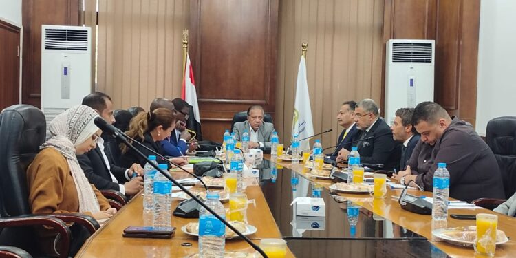 اتحاد الصناعات يستقبل مجلس القطن والكاجو الإيفواري لتعزيز التعاون الصناعي والزراعي