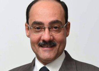 «شارل المصري» يحصل على دبلوم السياسة الدولية من جامعة السويس