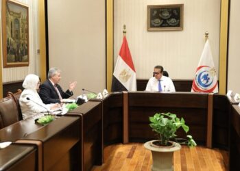 وزير الصحة يتابع ملف السياحة العلاجية