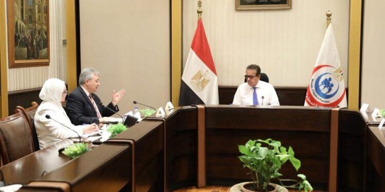 وزير الصحة يتابع ملف السياحة العلاجية