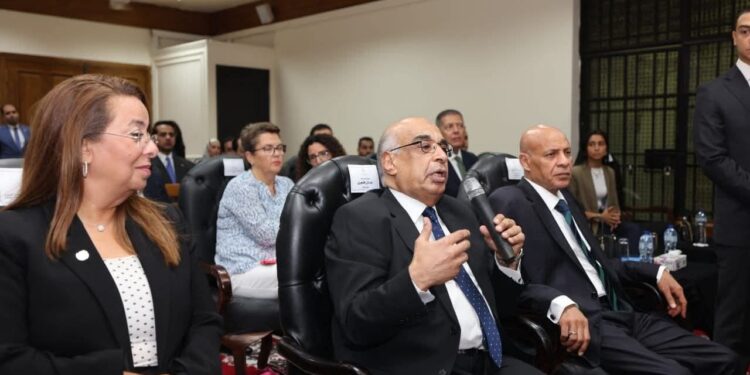 وزير العدل يفتتح غرفتين مؤمنتين مُخصصتين للمرأة ضحية العنف بمحكمة القاهرة الجديدة