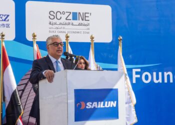 باستثمارات تبلغ مليار دولار … رئيس اقتصادية قناة السويس يشهد وضع حجر الأساس لمصنع «سايلون» الصينية لإطارات السيارات بالسخنة