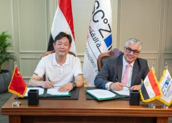 باستثمارات 10 ملايين دولار .. اقتصادية قناة السويس توقع عقد مشروع «هايان شيمي الصينية» لصناعة مواد التعبئة والتغليف والطباعة للملابس بالقنطرة غرب