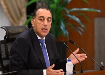 في إطار الاستعدادات لافتتاحه رسميا أول نوفمبر المقبل .. رئيس الوزراء يبدأ جولة ميدانية لتفقد المشروعات الجارية لتطوير المنطقة المحيطة بالمتحف المصري الكبير