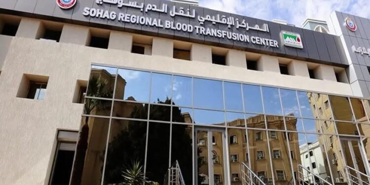 وزير الصحة يتلقى تقريرًا يفيد بتنفيذ مرور ميداني على 37 مشروعًا صحيًا جاريًا بـ13 محافظة