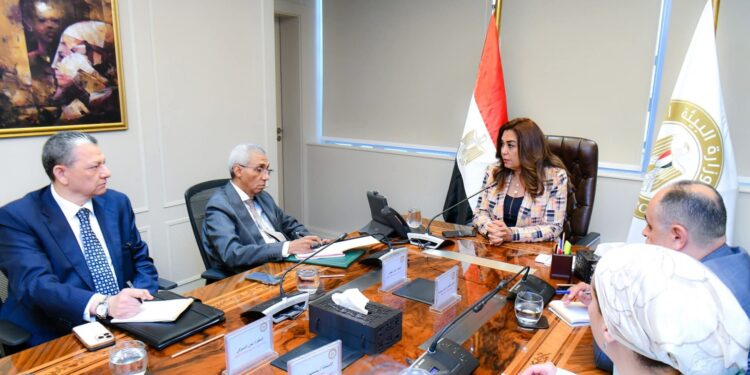«التنمية المحلية» تلتقي ممثلى الجهات المنظمة لإحتفالية الإفتتاح الرسمى للمتحف المصرى الكبير