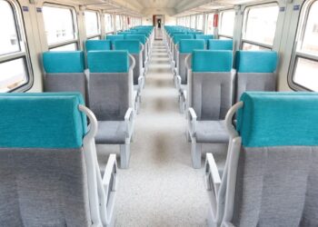 تزامناً مع بدء العام الدراسي الجديد … فتح باب الاشتراكات لطلاب المدارس والمعاهد والجامعات على قطارات الثالثة المكيفة و الثالثة ذات التهوية و تحيا مصر