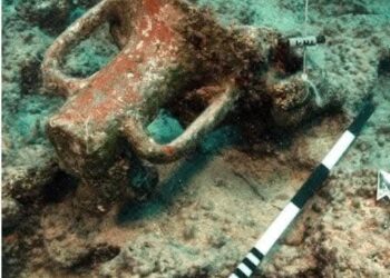 الكشف عن شواهد أثرية تؤكد وجود ميناء قديم مغمور بالمياه في منطقة معبد تابوزيريس ماجنا بالإسكندرية