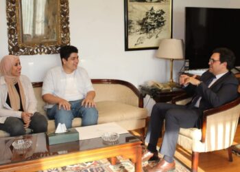 بعد نجاحها في أسوان .. وزير الثقافة يعلن إطلاق مشروع «ذهب مصر» لتجميل الواجهات بجداريات تحمل الهوية المصرية بالتعاون مع «التنمية المحلية»