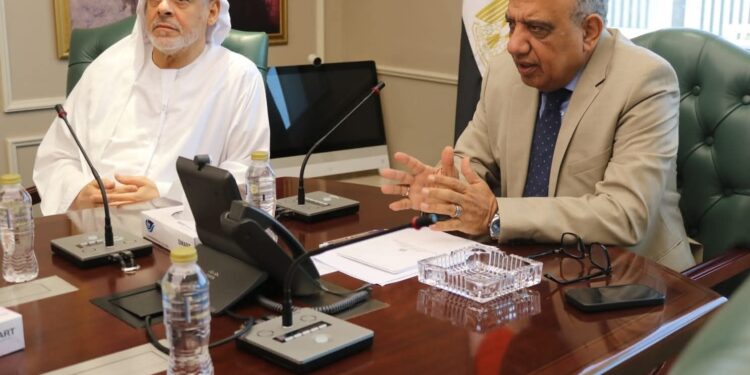 وزير الكهرباء يبحث مع شركة AMEA POWER الإماراتية زيادة التعاون في مجالات الطاقة المتجددة والتوسع في إقامة المحطات المستقلة لتخزين الطاقة