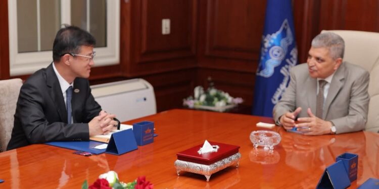 الفريق أسامة ربيع يبحث سبل التعاون الثنائي مع شركة CSTC الصينية لتطوير ترسانات وشركات الهيئة