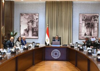 رئيس الوزراء يترأس اجتماع اللجنة العليا للحج .. ويستهدف الاستعداد الجيد لتقديم أفضل الخدمات للحجاج المصريين خلال موسم الحج القادم