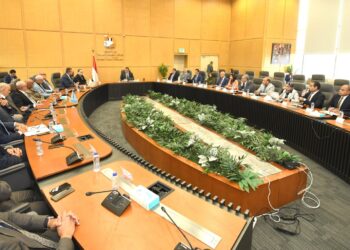 إنفراجة بالملف قريبا .. وزير الإسكان يؤكد للمطورين العقاريين حرص الدولة على تقديم كافة التتسهيلات فى قرار علاوة التحسين على أراضى طريق القاهرة / الإسكندرية الصحراوي والساحل الشمالي 