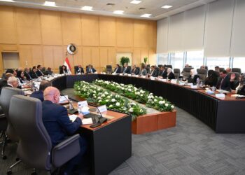 وزير الصناعة والنقل يترأس الاجتماع الثلاثين للمجموعة الوزارية للتنمية الصناعية