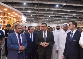 جولة موسعة لوزير الإسكان ورئيس جمعية المطورين العقاريين داخل أجنحة معرض سيتي سكيب مصر 2025