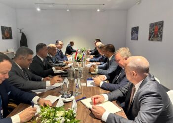  فى القمة النووية موسكو .. وزير الكهرباء يجتمع برئيس شركة «روسآتوم» الروسية وفريق العمل القائم على مشروع محطة الضبعة النووية