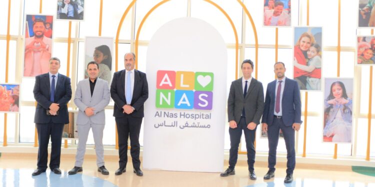 أيمن عبد الحميد: مستشفى الناس نموذج يحتذى به في الطب المجاني الراقي