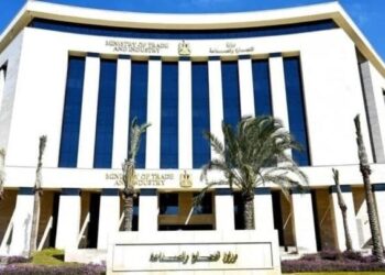 الصناعة والمالية إتاحة 90 مليار جنيه تسهيلات تمويلية لقطاعات الأنشطة الإنتاجية والزراعية والطاقة المتجددة بفائدة لا تتجاوز 15% خلال العام المالي الحالي