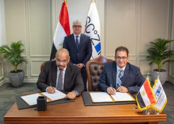 باستثمارات 4.5 مليون دولار أمريكي .. رئيس اقتصادية قناة السويس يشهد توقيع عقد مشروع شركة BMEC Imaging للتكنولوجيا الطبية بالمنطقة الصناعية بالسخنة