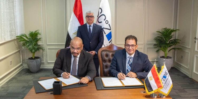 باستثمارات 4.5 مليون دولار أمريكي .. رئيس اقتصادية قناة السويس يشهد توقيع عقد مشروع شركة BMEC Imaging للتكنولوجيا الطبية بالمنطقة الصناعية بالسخنة